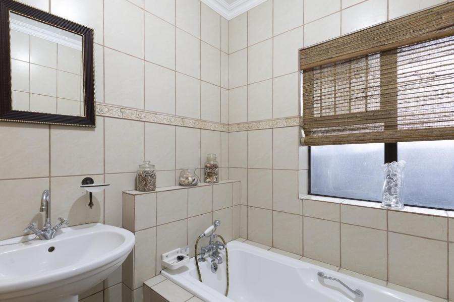 4 Bedroom Property for Sale in West Bank Eastern Cape